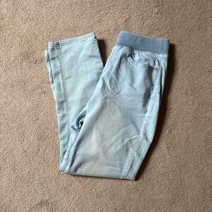 d&co Light Wash Cotton Blend Jeans